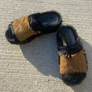 Stylish Black and Brown Fur Slides